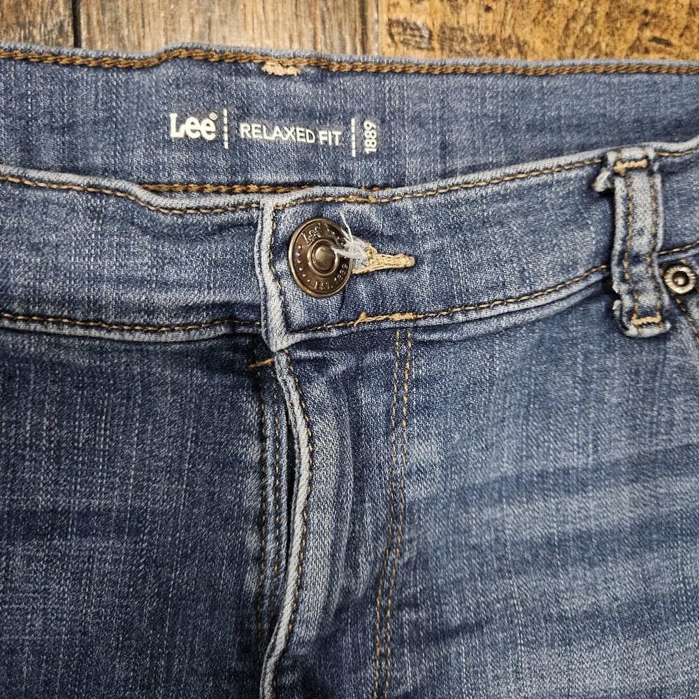Lee‎ Straight Leg Jeans. Size 10